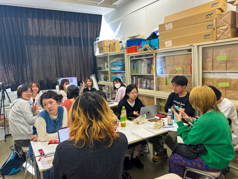 授業風景（「家村ゼミ展」企画会議）