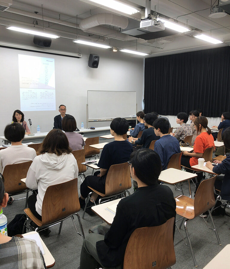 赤坂真理☓安藤礼二特別対談「天皇と女性」開催！